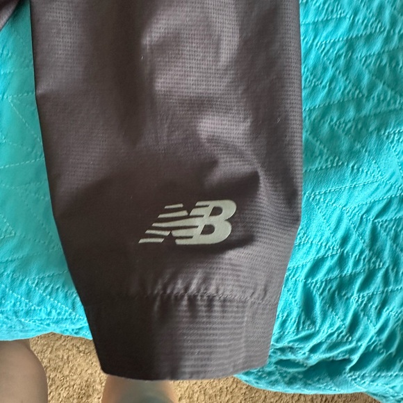 New Balance Black Windbreaker Jacket - Picture 2 of 5